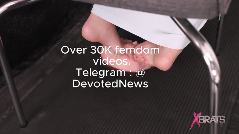 Nika Venom Underdesk CEO